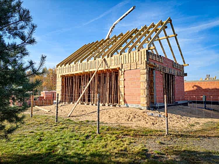 Budowa domu jednorodzinnego nad Zalewem Sulejowskim - kolejny etap 
